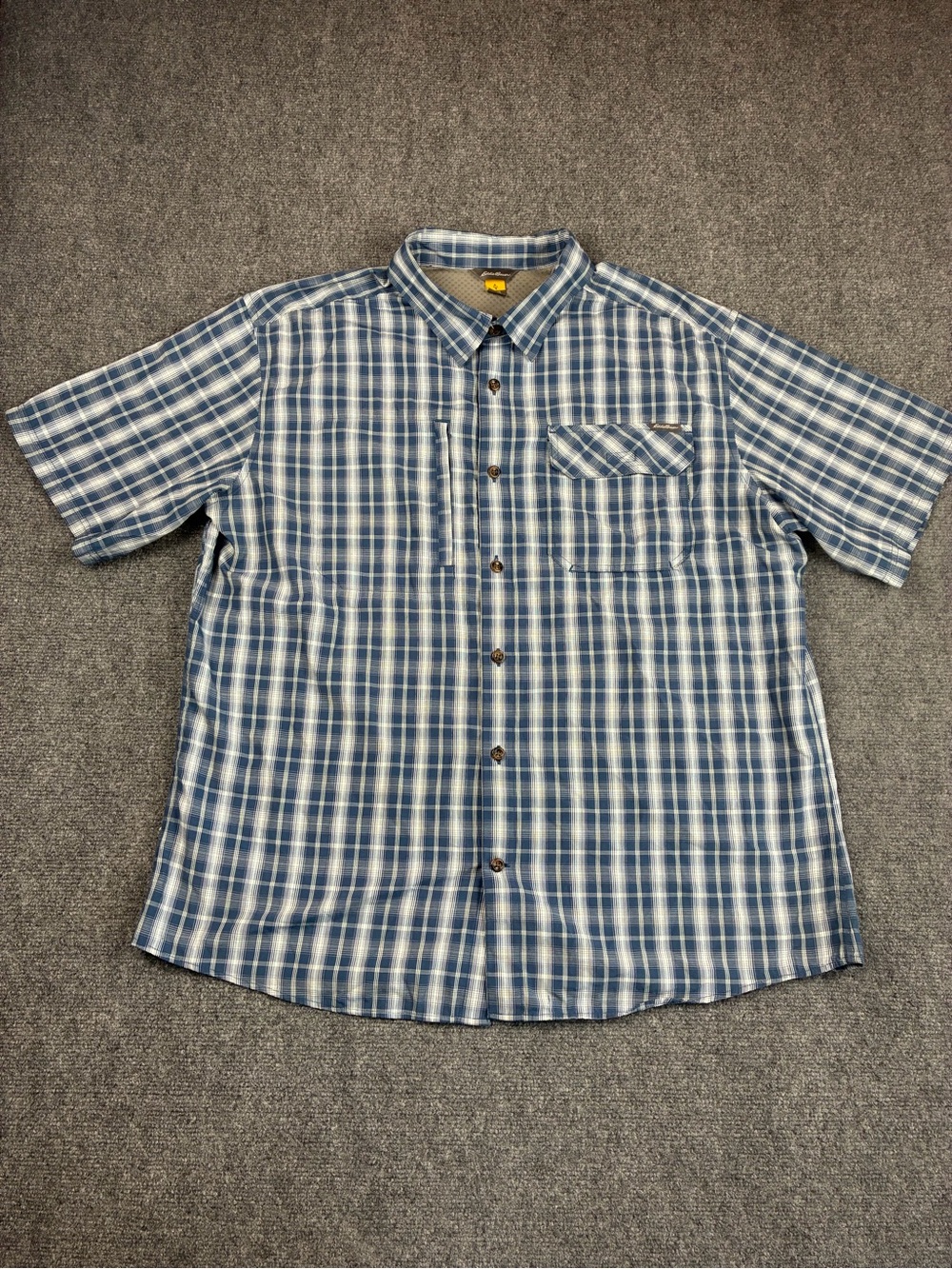 Eddie Bauer Men's Travex Short-Sleeve Plaid Button-Down Shirt